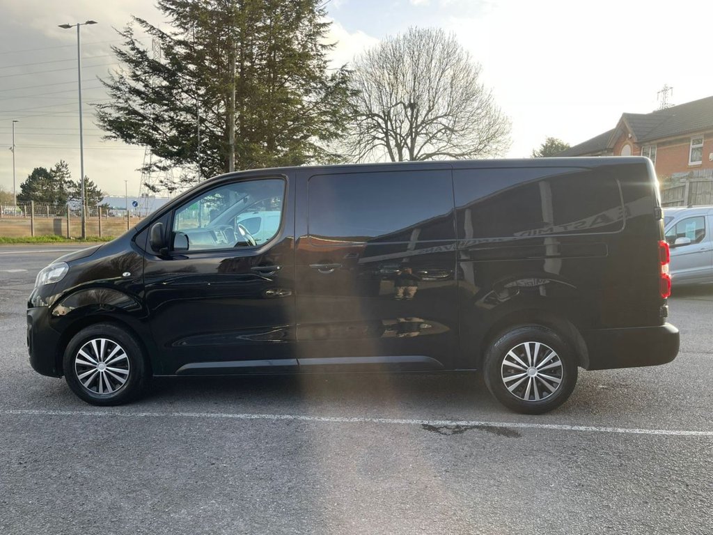 Used Vauxhall Vivaro 2020 for sale - 77666898: Photo 5