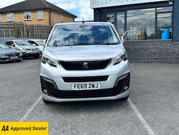 Used Peugeot Traveller 2019 for sale - 77176483: Photo