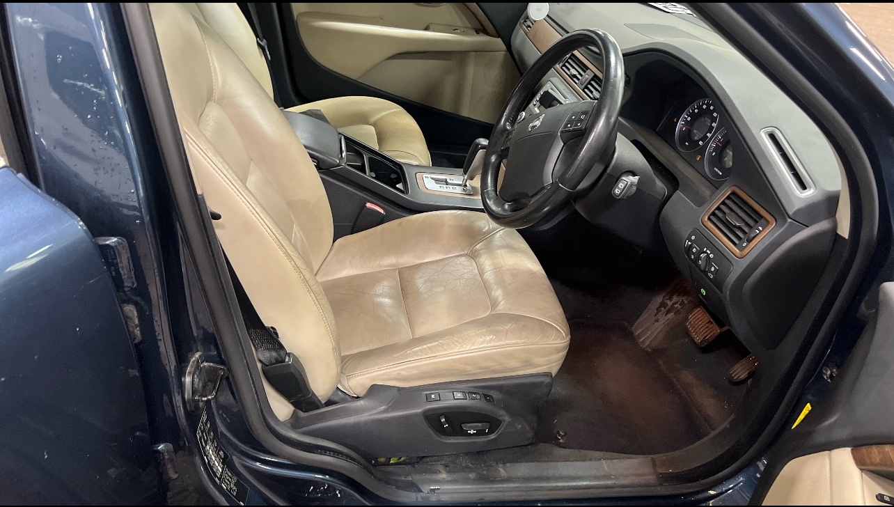 Used Volvo V70 2008 for sale - 76380365: Photo 3