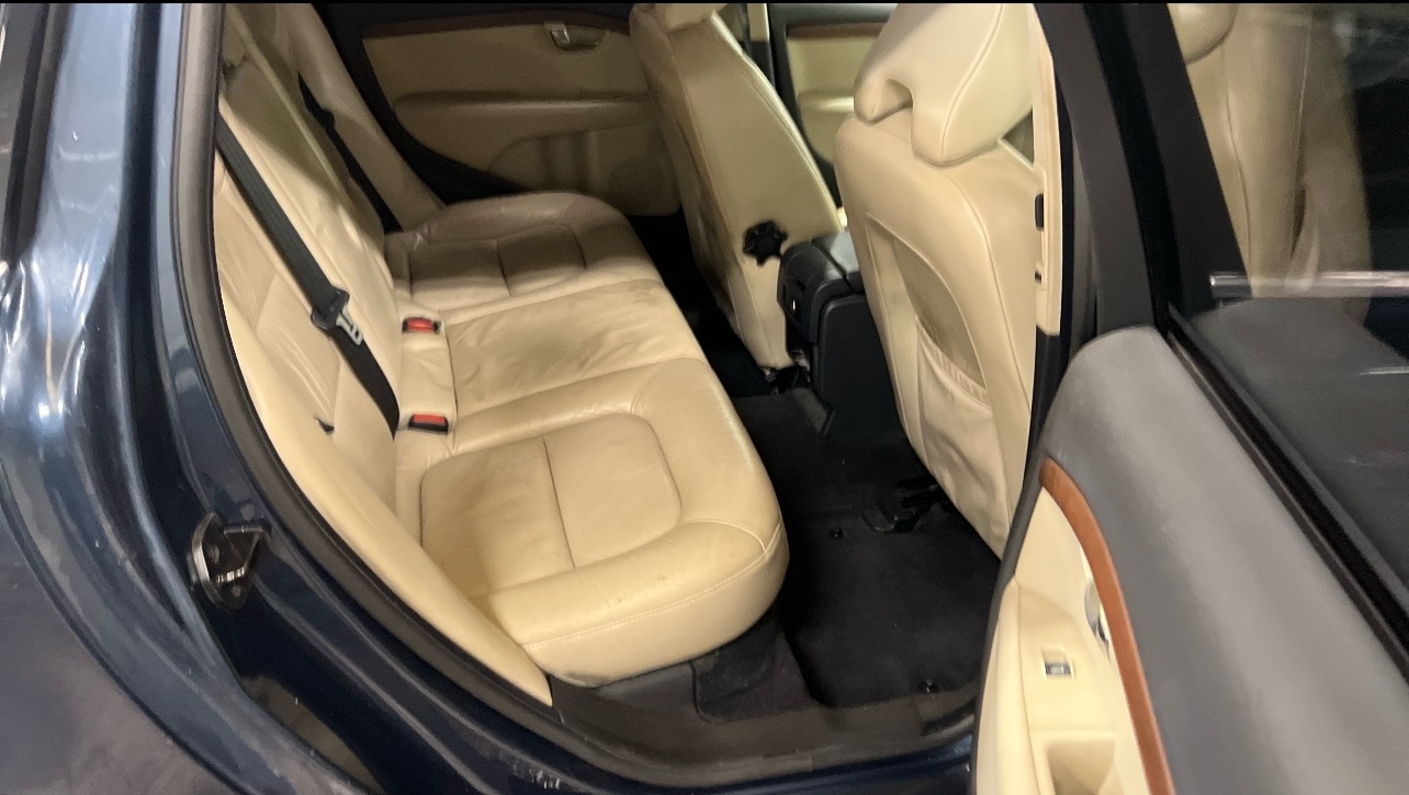 Used Volvo V70 2008 for sale - 76380365: Photo 4