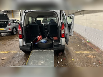 2013 (62) - 1.6 e-HDi 90 AUTOMATIC Airdream XTR 5dr EGS6 * WHEEL CHAIR ACCESS RAMP *