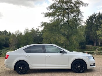 Used Skoda Octavia 2019 for sale - 79643840: Photo