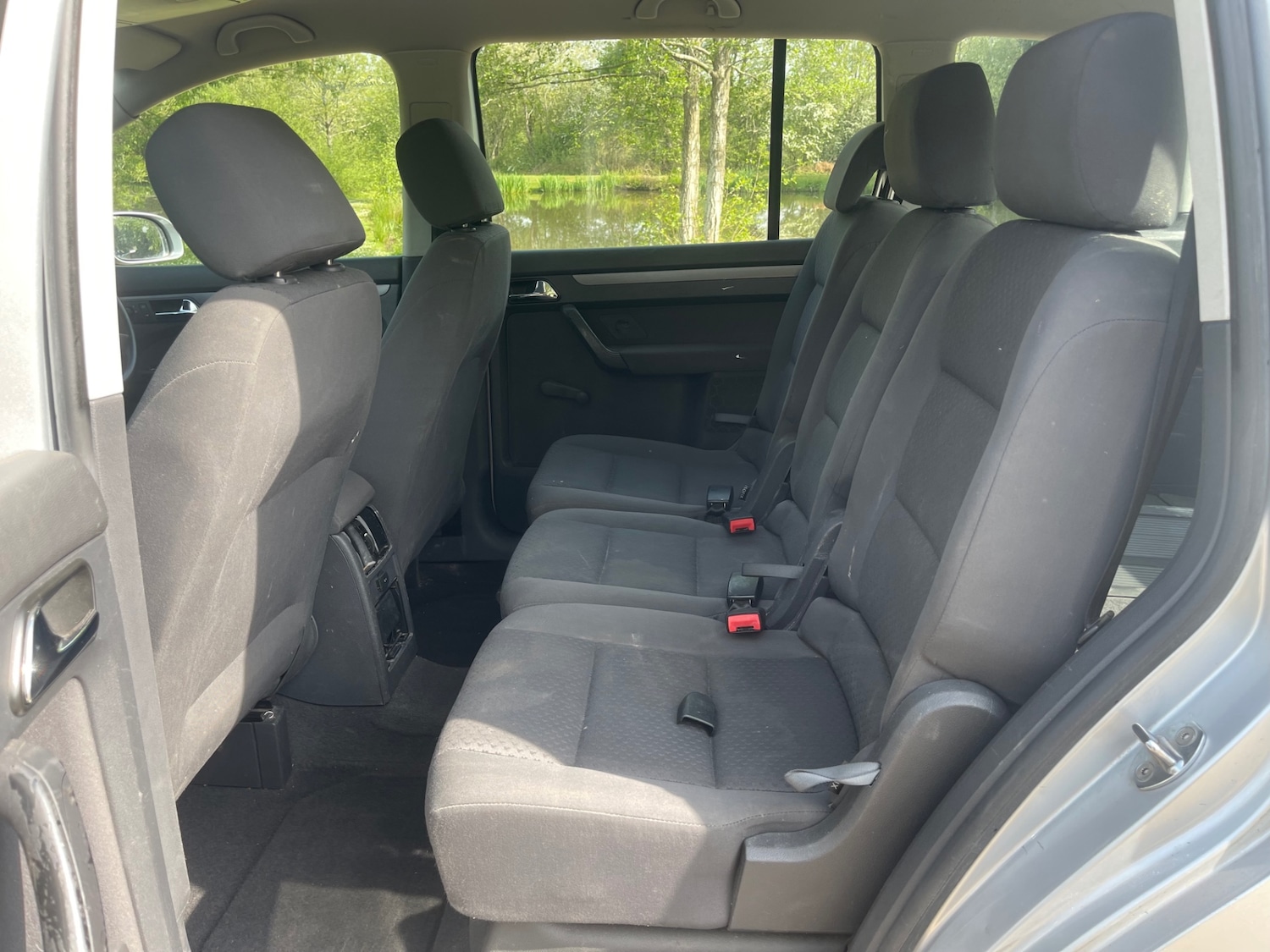 Used Volkswagen Touran 2005 for sale - 76941910: Photo 9