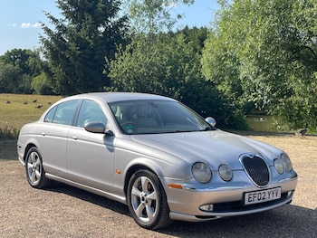 2002 (02) - 4.2 V8 SE 4dr AUTOMATIC * LOW MILES * 1 F/OWNER *