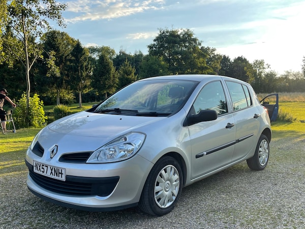 Used Renault Clio 2007 for sale - 76276047: Photo 2