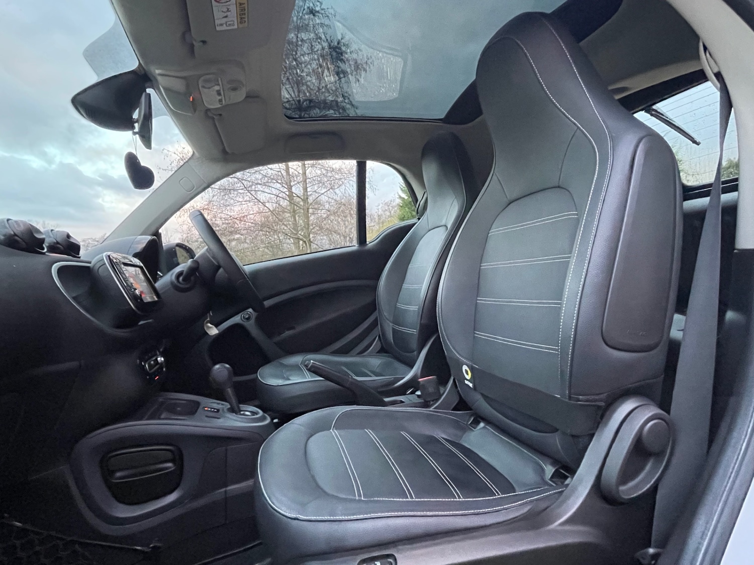 Used smart fortwo 2019 for sale - 76596535: Photo 11