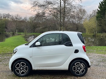 Used smart fortwo 2019 for sale - 76596535: Photo