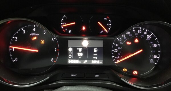 Used Vauxhall Crossland X 2020 for sale - 76312202: Photo 5