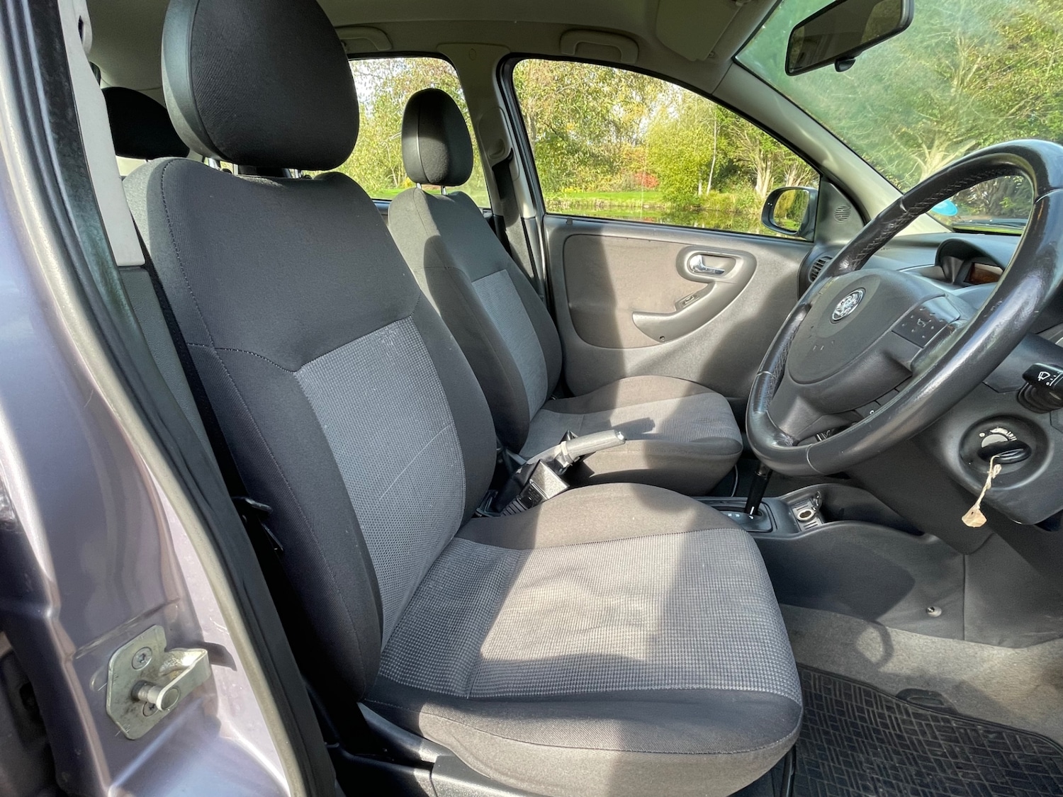 Used Vauxhall Corsa 2005 for sale - 76380362: Photo 10