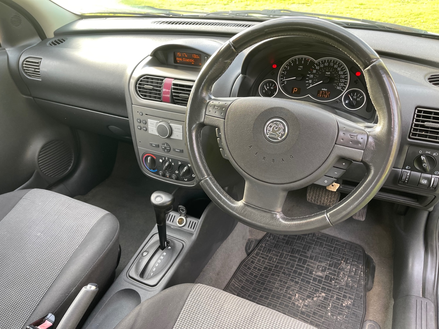 Used Vauxhall Corsa 2005 for sale - 76380362: Photo 9