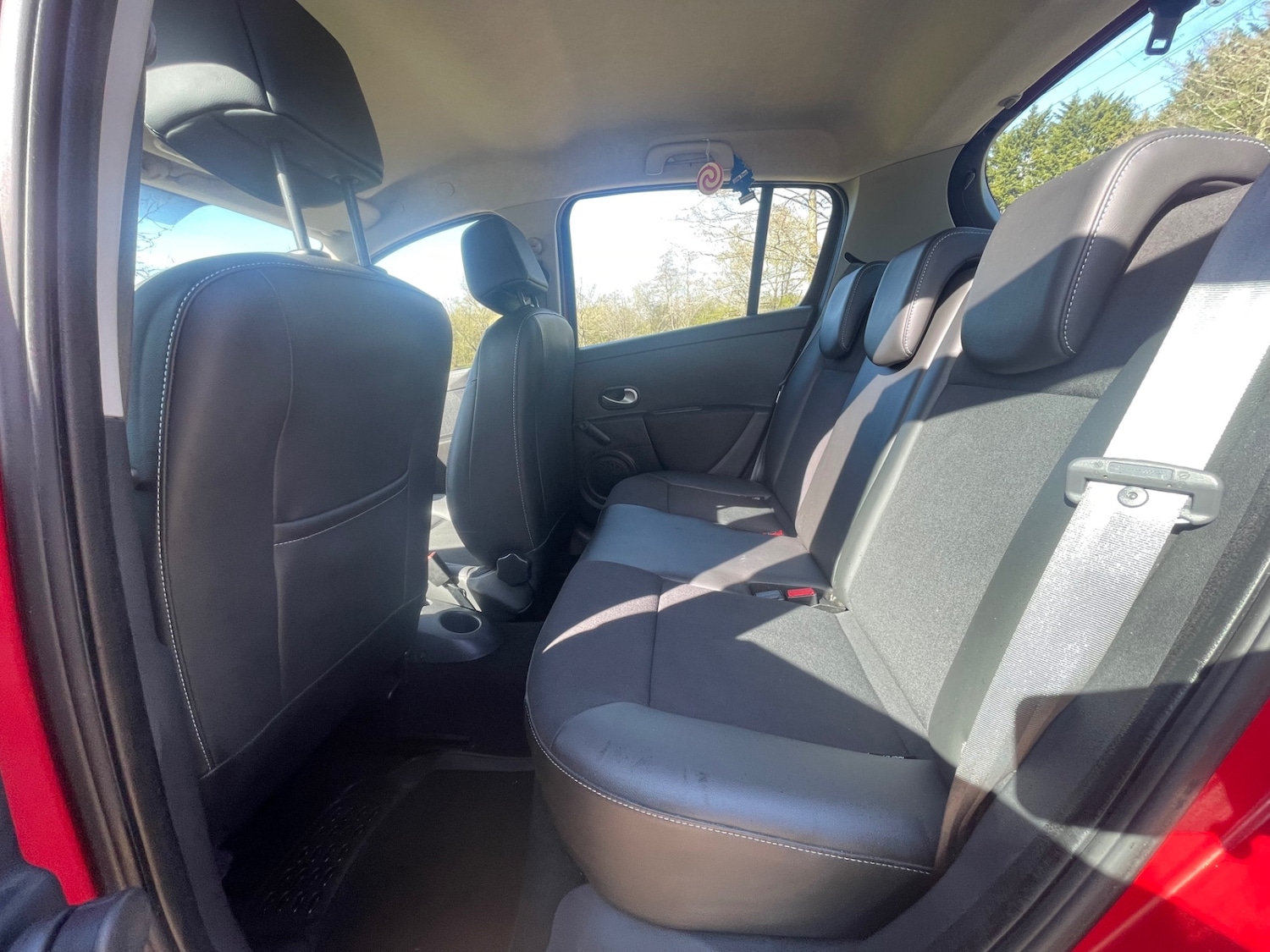 Used Renault Clio 2011 for sale - 77173538: Photo 12