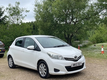 Used Toyota Yaris 2012 for sale - 76258937: Photo