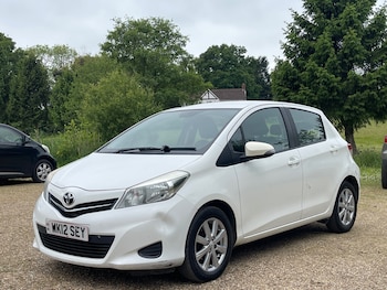 Used Toyota Yaris 2012 for sale - 76258937: Photo