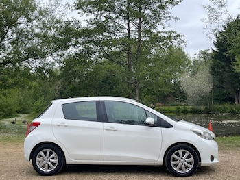 Used Toyota Yaris 2012 for sale - 76258937: Photo