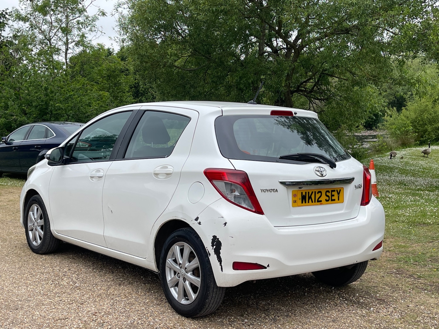 Used Toyota Yaris 2012 for sale - 76258937: Photo 5