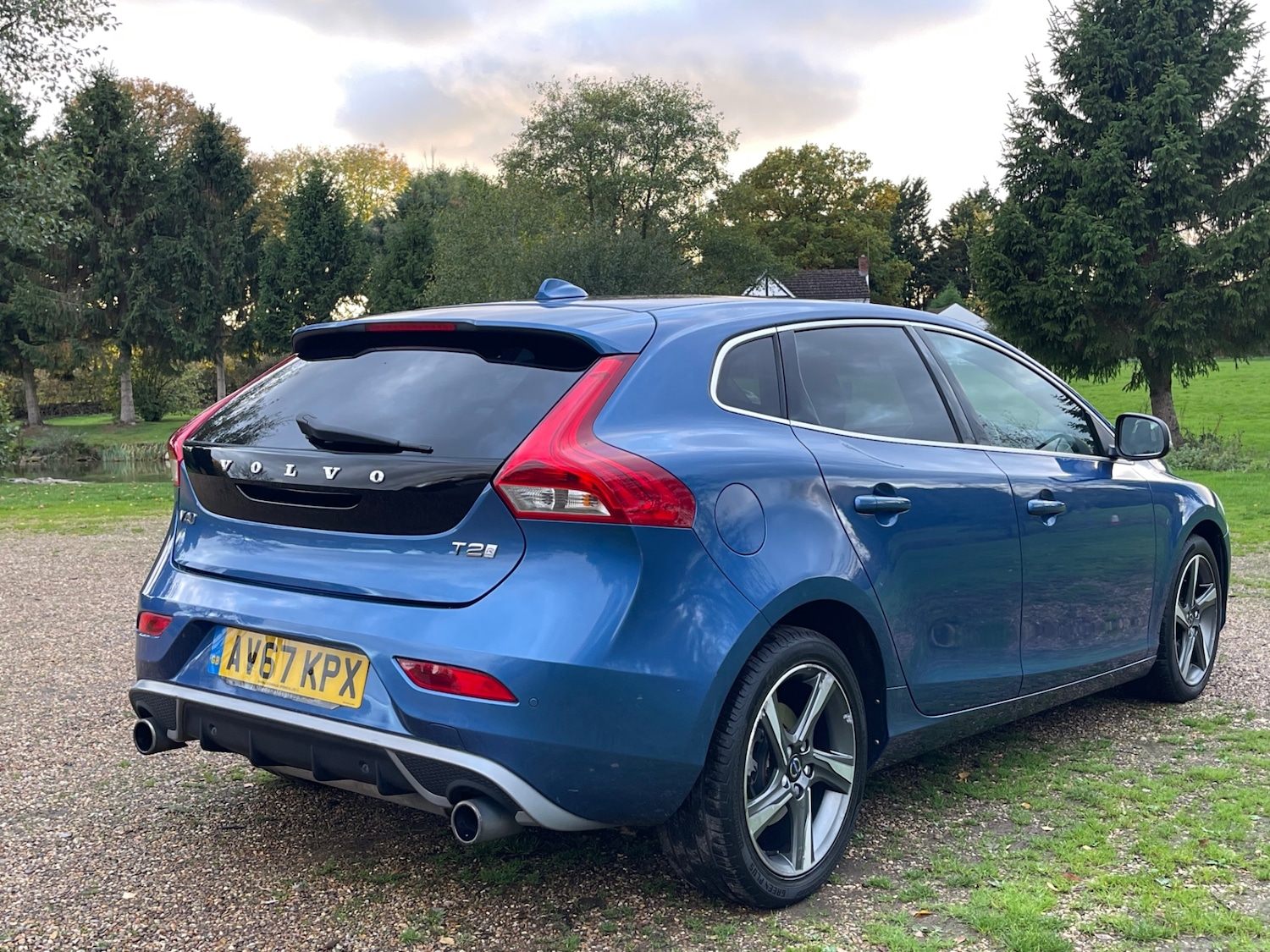 Used Volvo V40 2017 for sale - 76380367: Photo 5