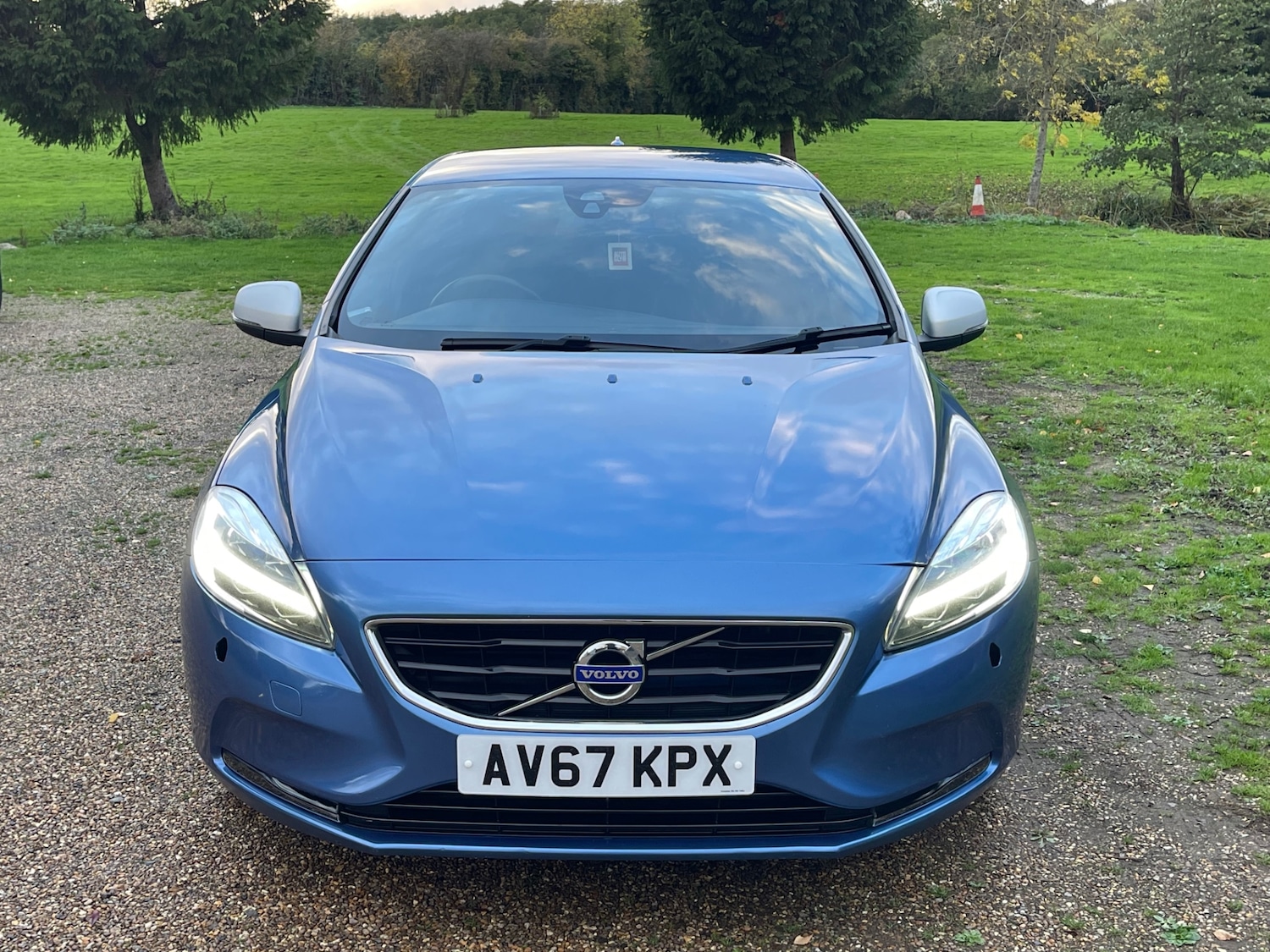 Used Volvo V40 2017 for sale - 76380367: Photo 8