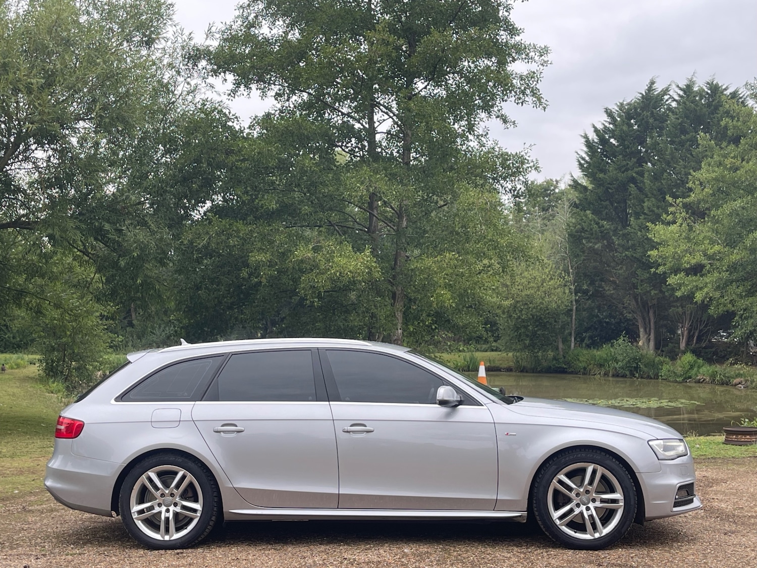 Used Audi A4 2015 for sale - 76225196: Photo 3