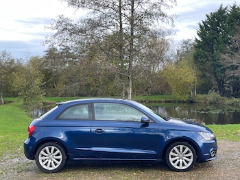 Used Audi A1 2010 for sale - 76437053: Photo