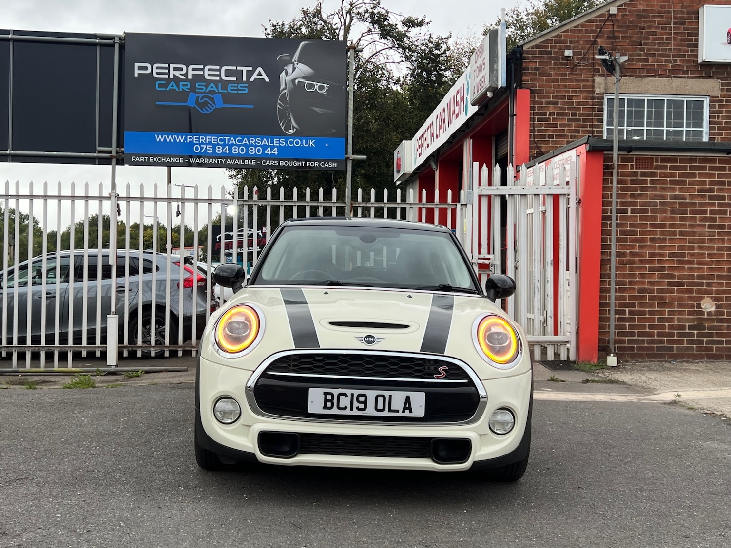 Used MINI Hatch 2019 for sale - 76392352: Photo 13