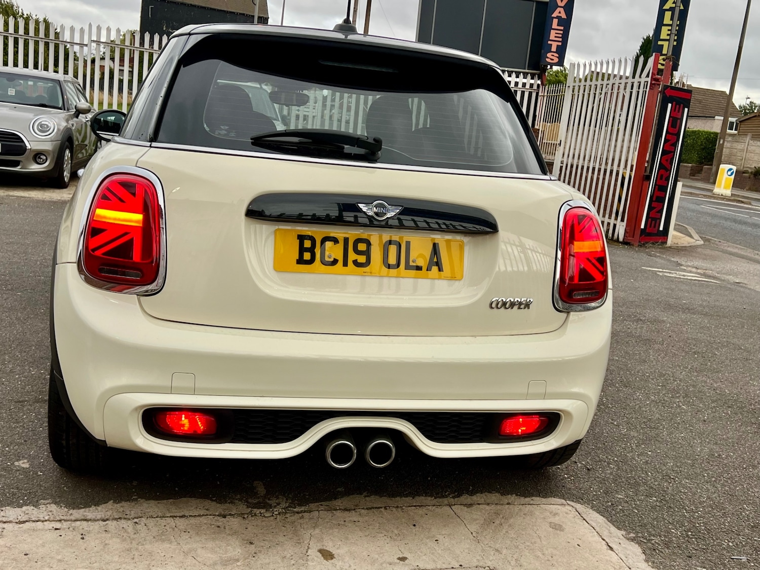 Used MINI Hatch 2019 for sale - 76392352: Photo 7