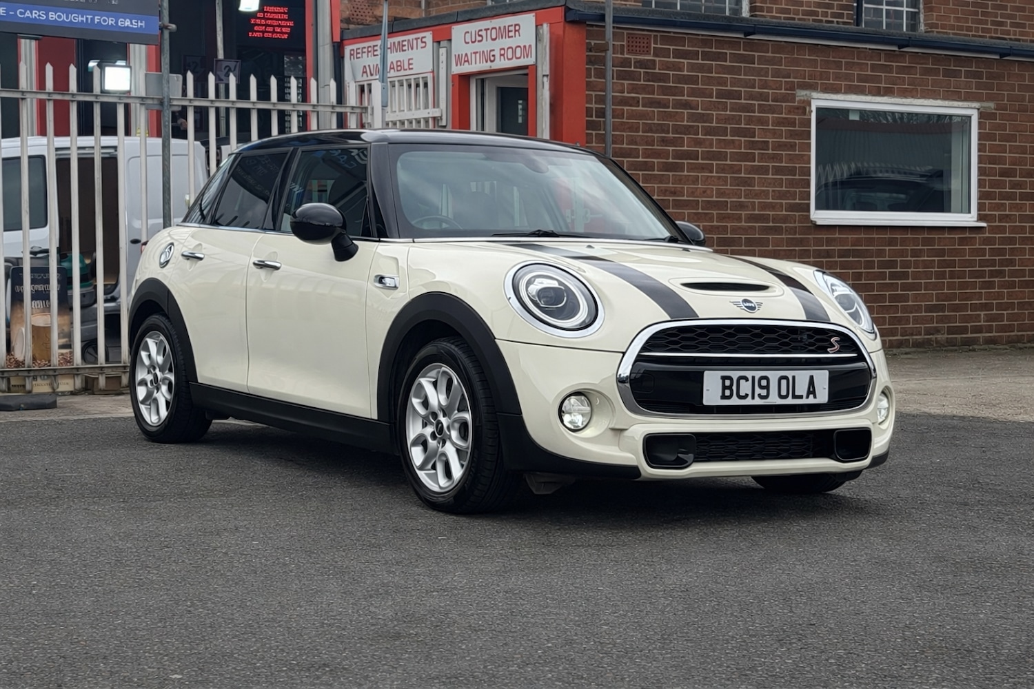 Used MINI Hatch 2019 for sale - 78184161: Photo 10