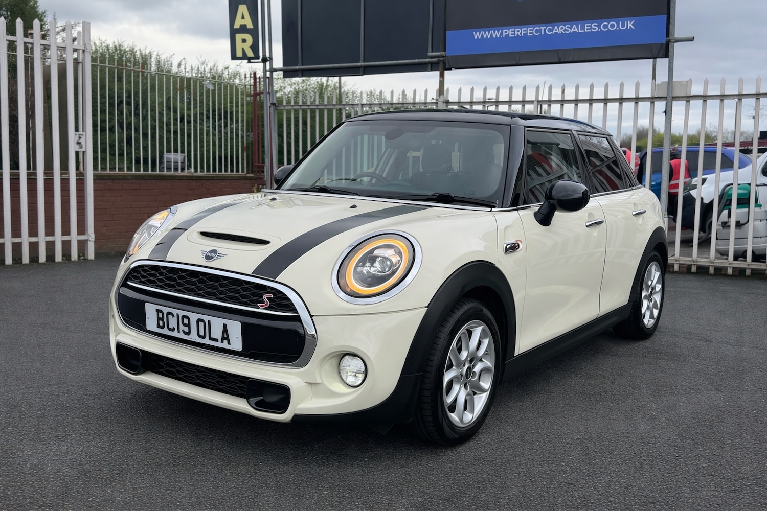Used MINI Hatch 2019 for sale - 78184161: Photo 11