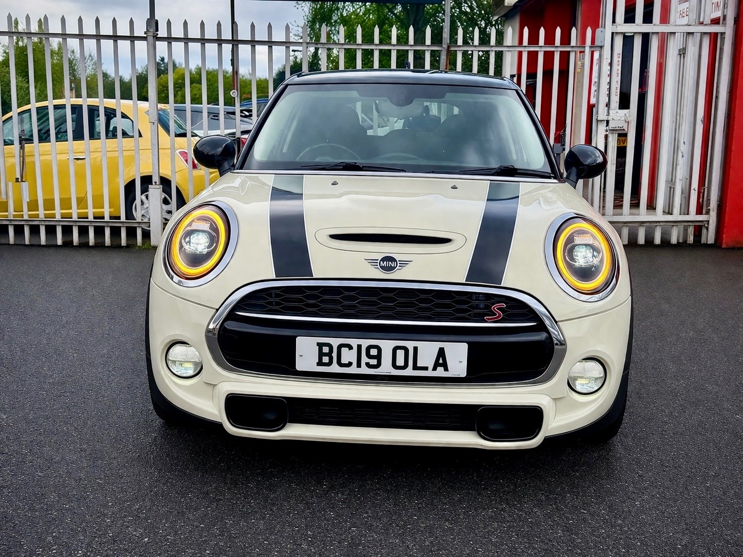 Used MINI Hatch 2019 for sale - 78184161: Photo 2