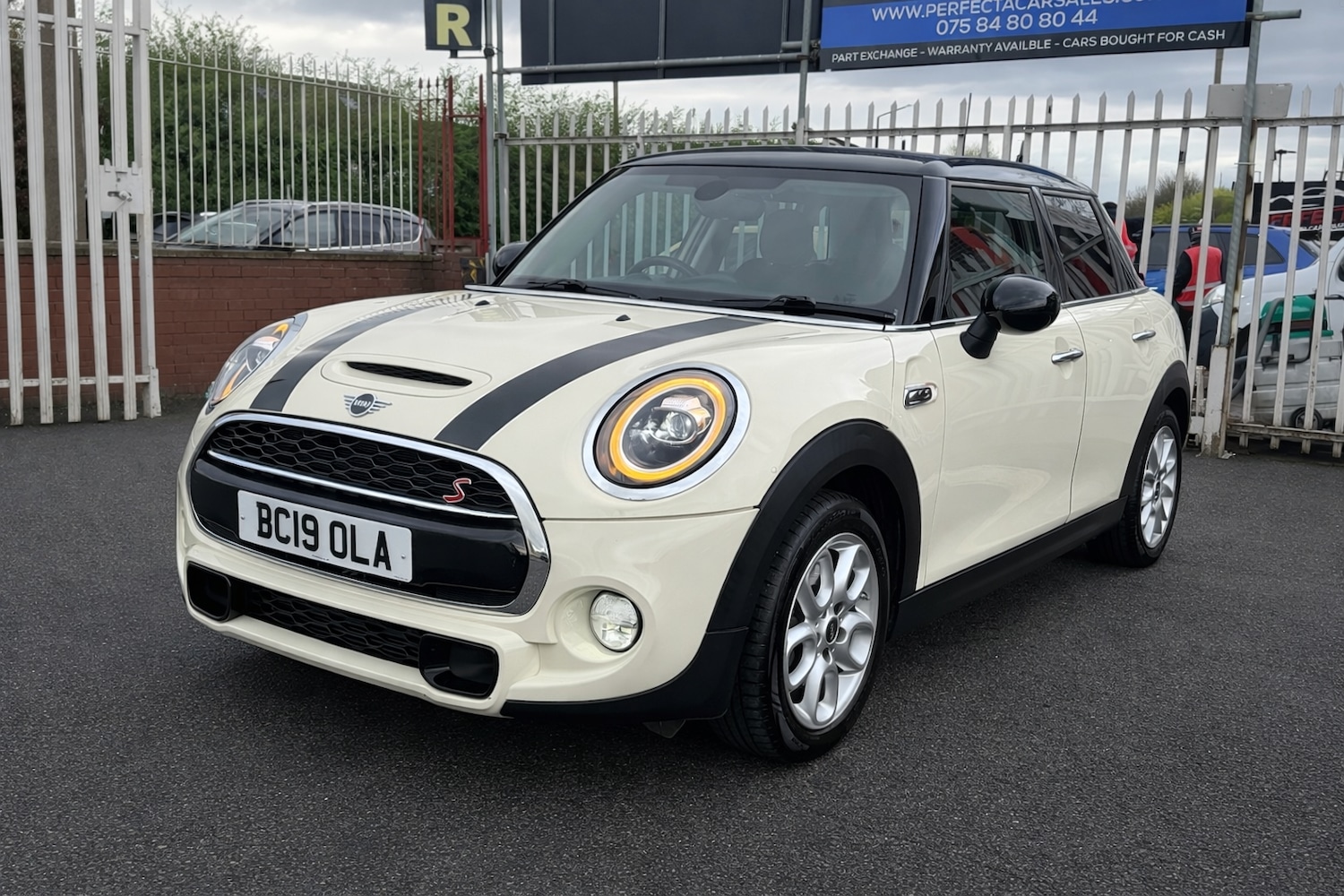 Used MINI Hatch 2019 for sale - 78184161: Photo 3