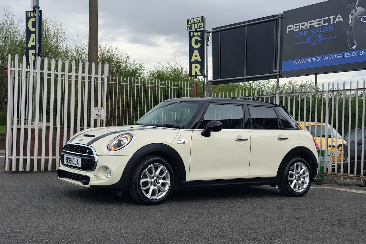 Used MINI Hatch 2019 for sale - 78184161: Photo 4