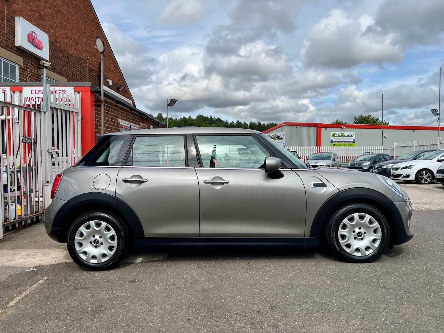 Used MINI Hatch 2019 for sale - 76418553: Photo 10