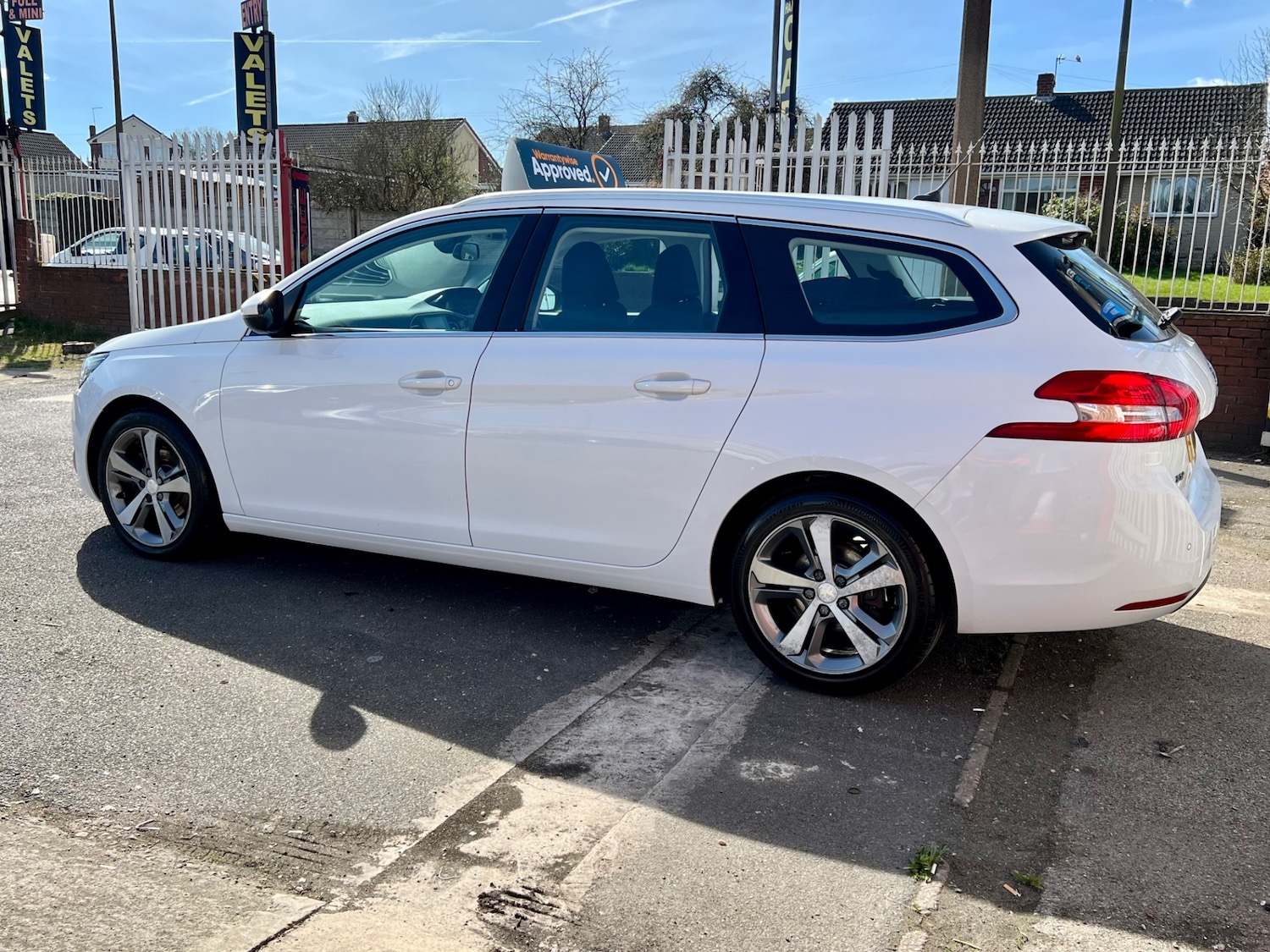 Used Peugeot 308 2015 for sale - 76418604: Photo 4