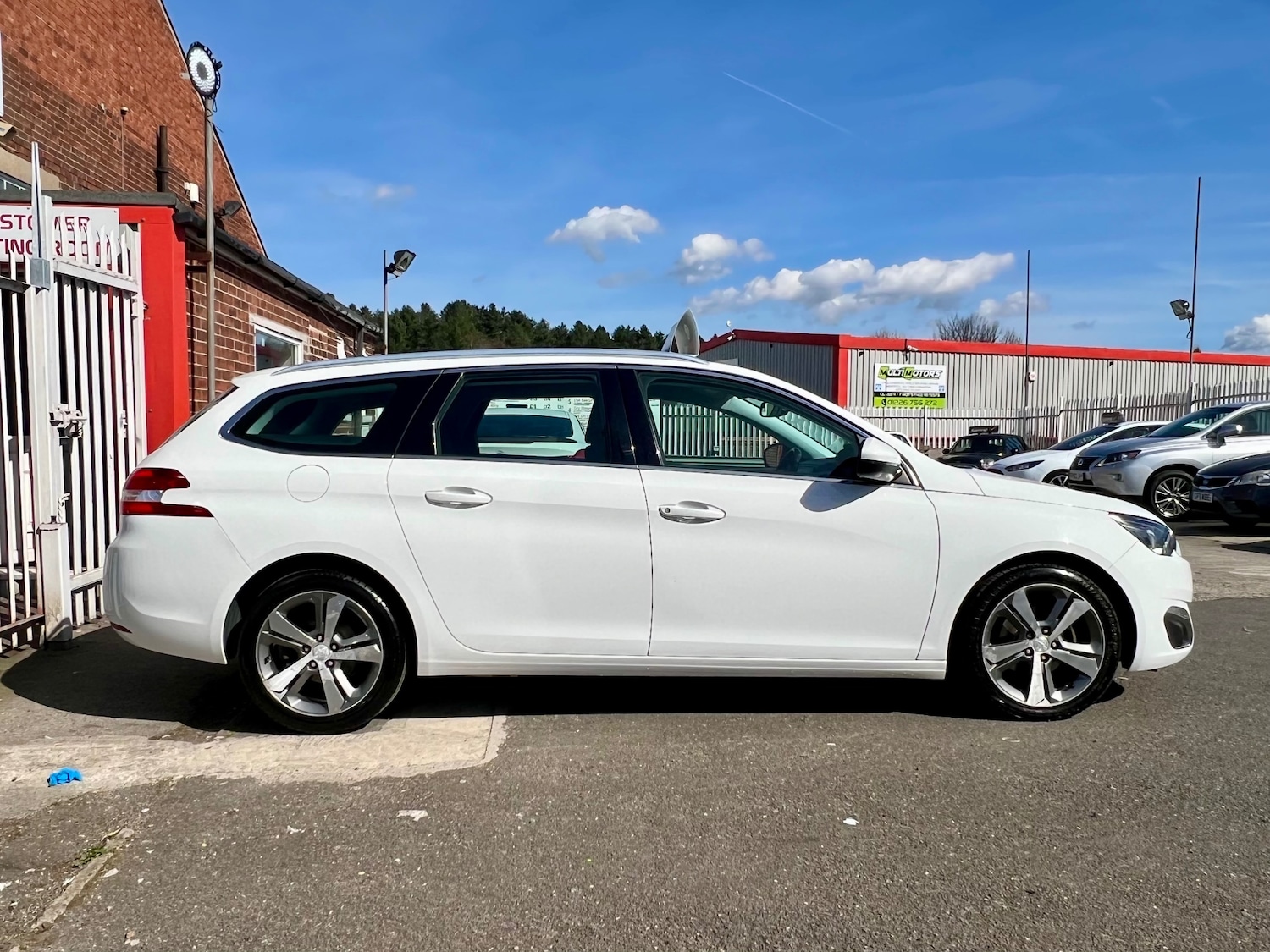 Used Peugeot 308 2015 for sale - 76418604: Photo 7