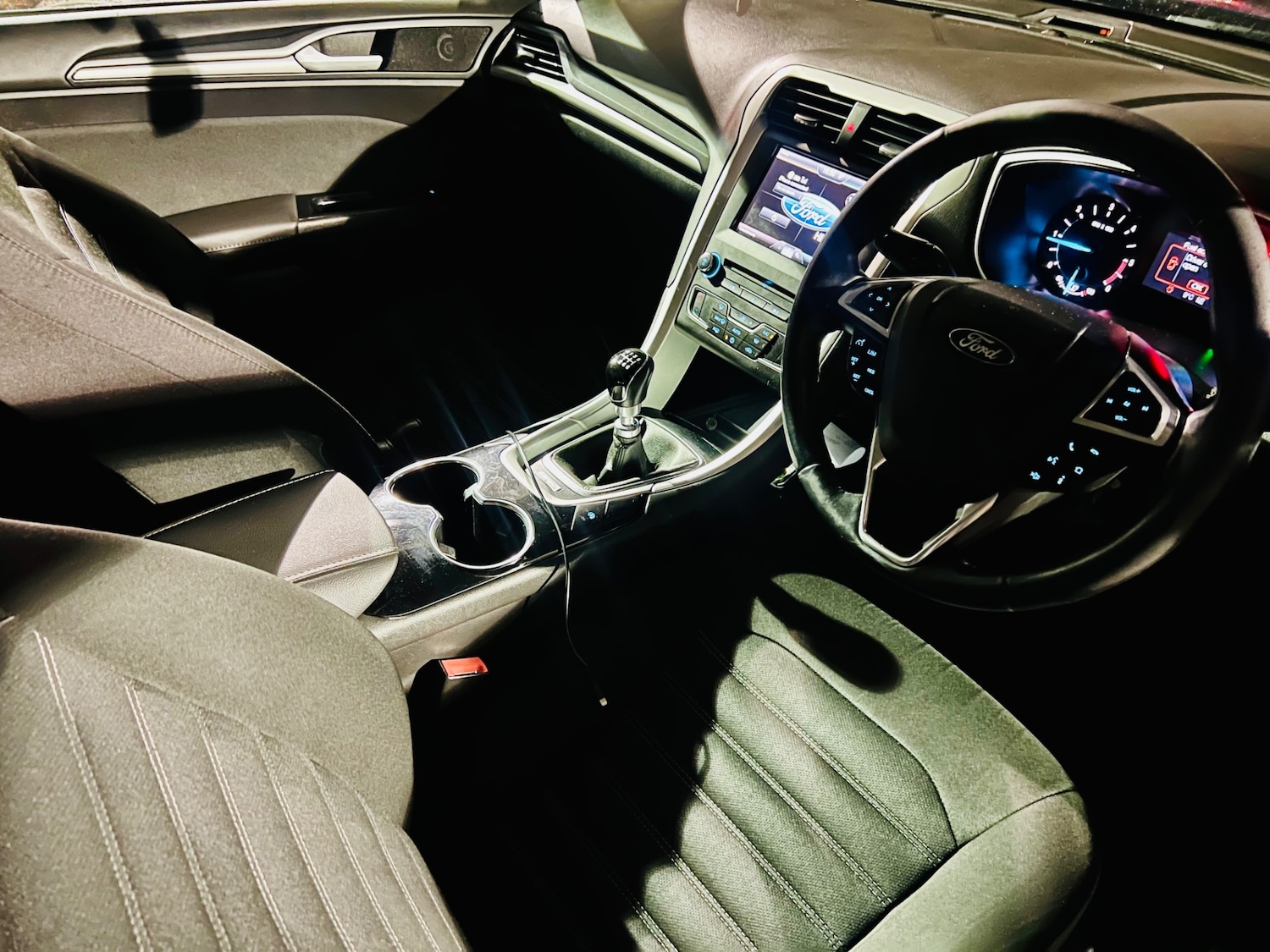 Used Ford Mondeo 2015 for sale - 76985224: Photo 17