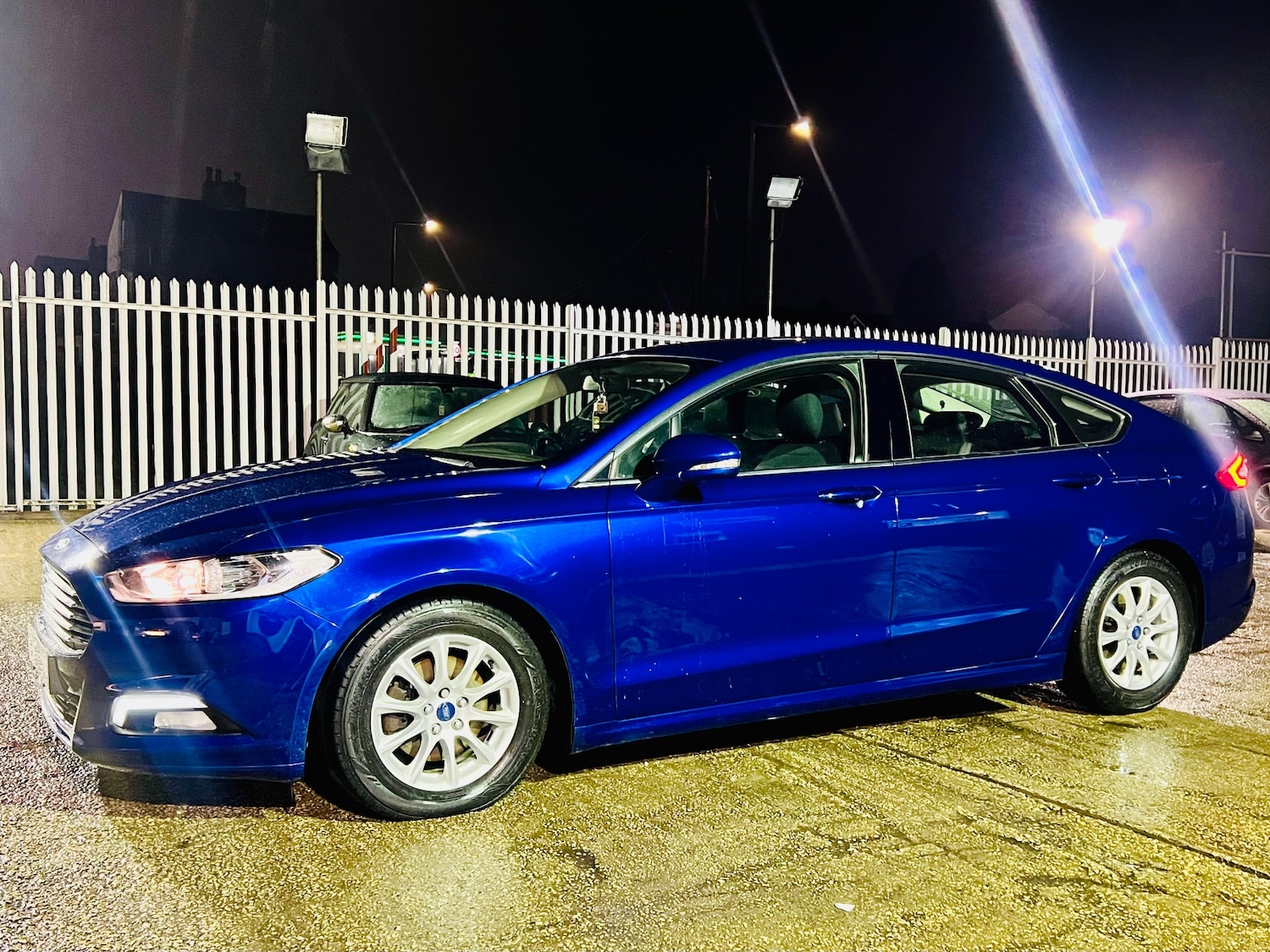 Used Ford Mondeo 2015 for sale - 76985224: Photo 2