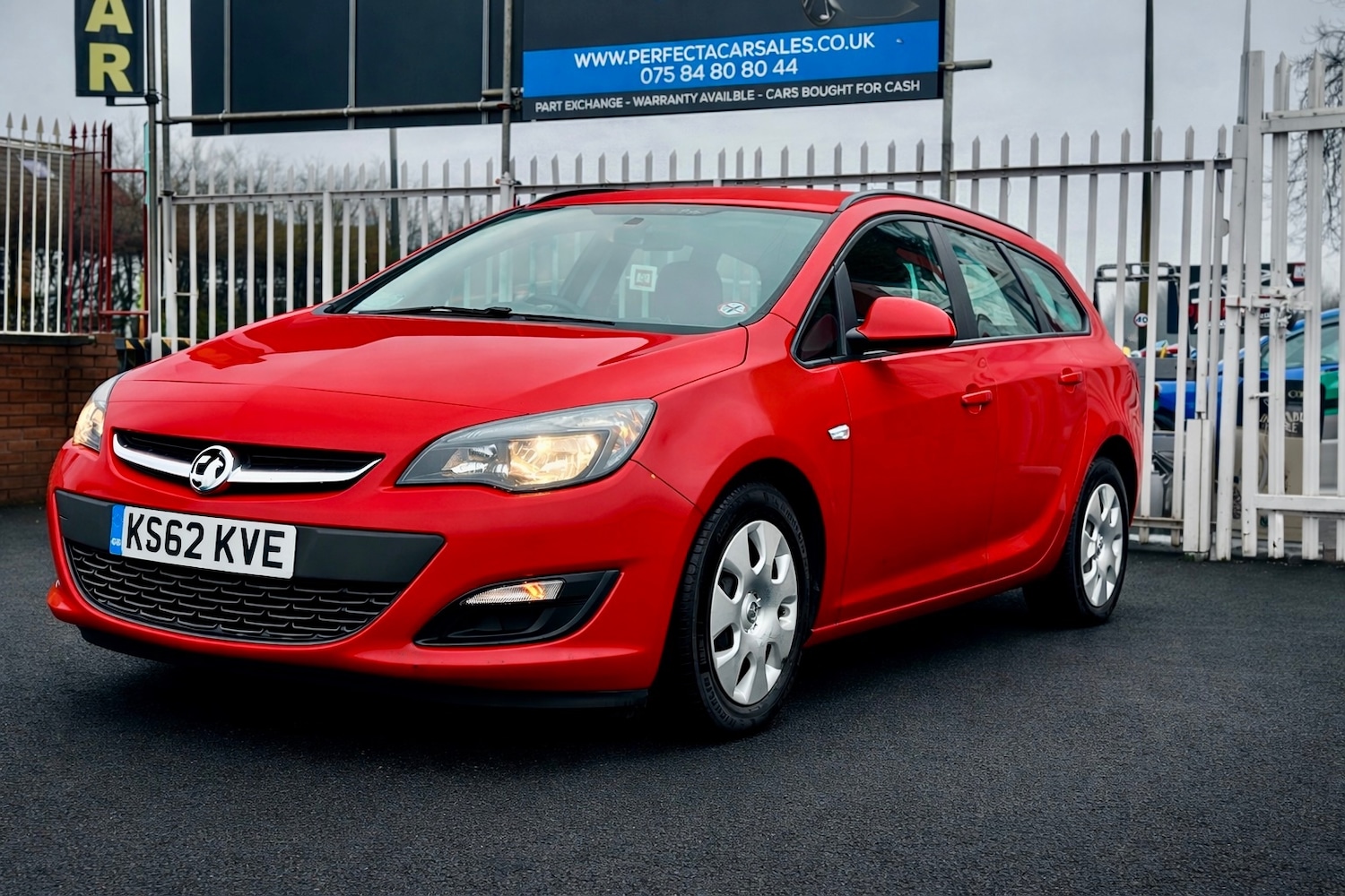 Used Vauxhall Astra 2013 for sale - 77438713: Photo 10