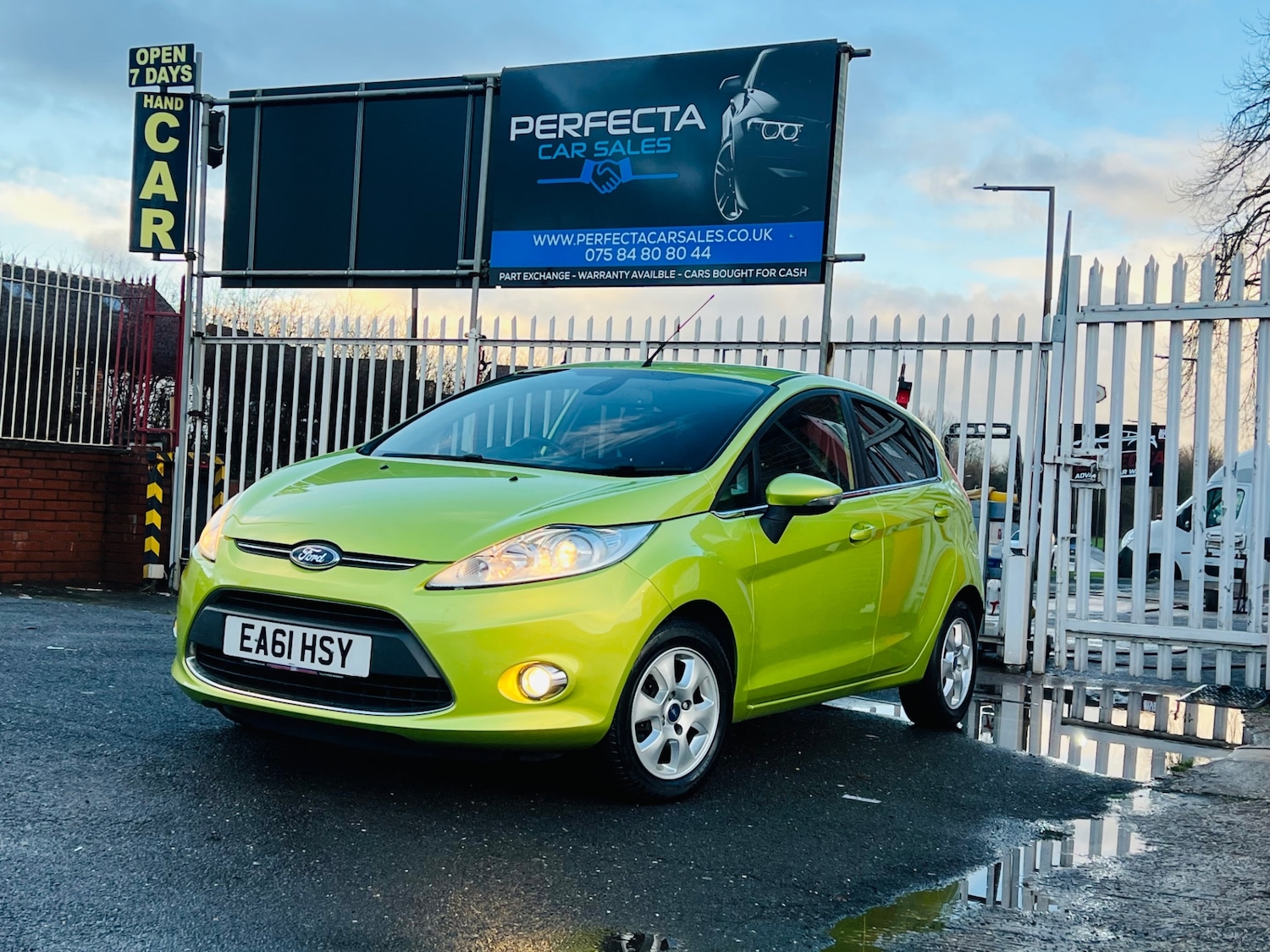 Used Ford Fiesta 2011 for sale - 76847732: Photo 2