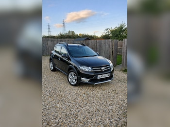 Used Dacia Sandero Stepway 2014 for sale - 77253568: Photo