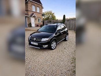 Used Dacia Sandero Stepway 2014 for sale - 77253568: Photo