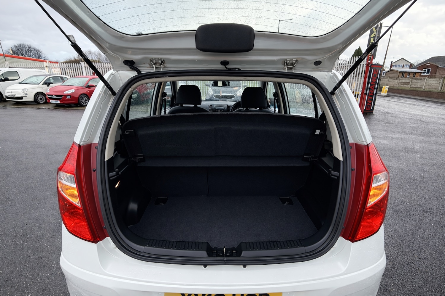 Used Hyundai i10 2013 for sale - 77626339: Photo 10