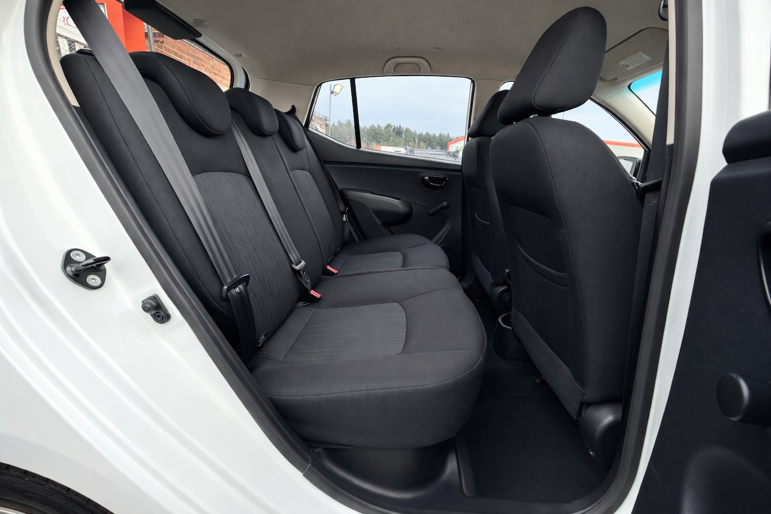 Used Hyundai i10 2013 for sale - 77626339: Photo 12