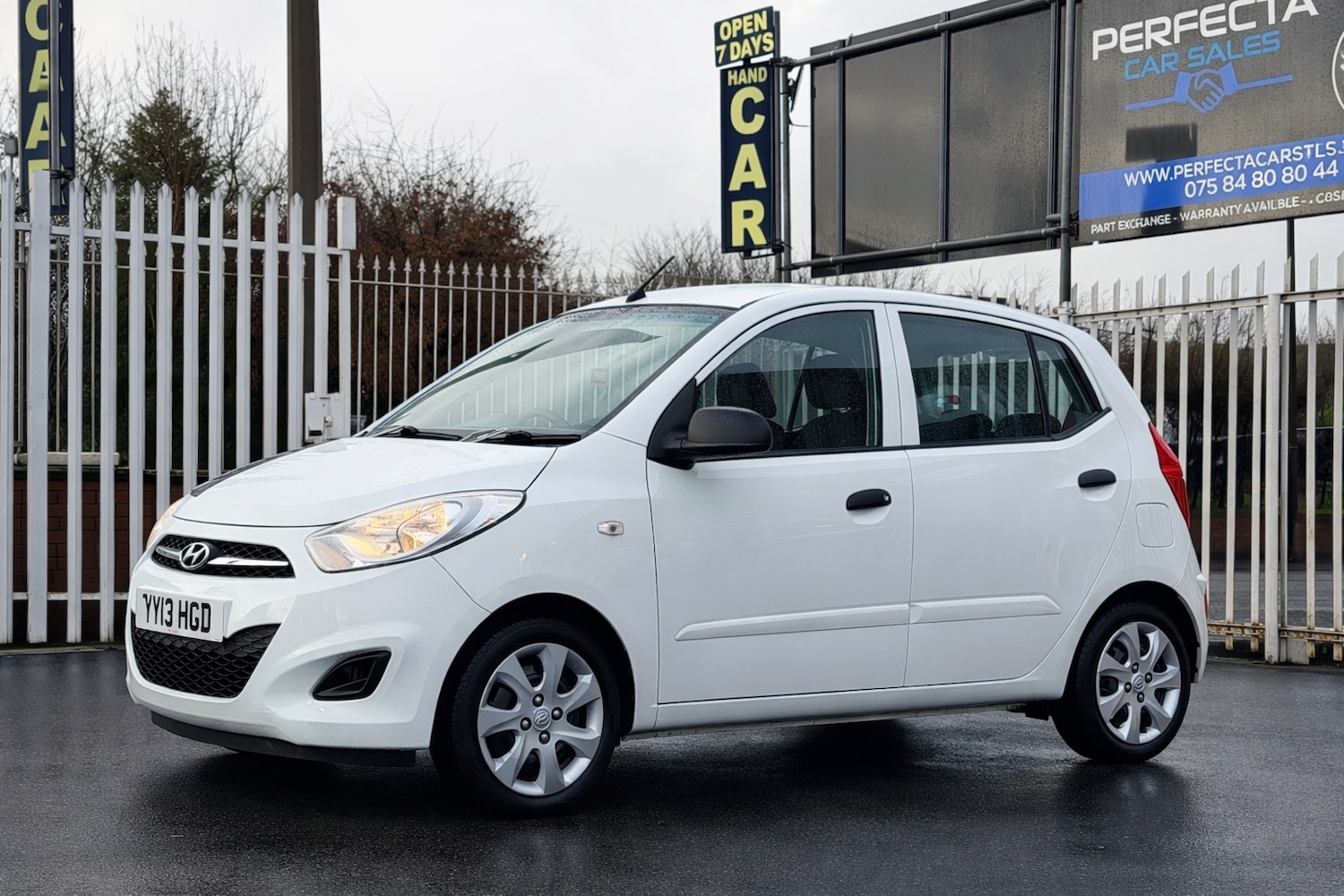 Used Hyundai i10 2013 for sale - 77626339: Photo 2