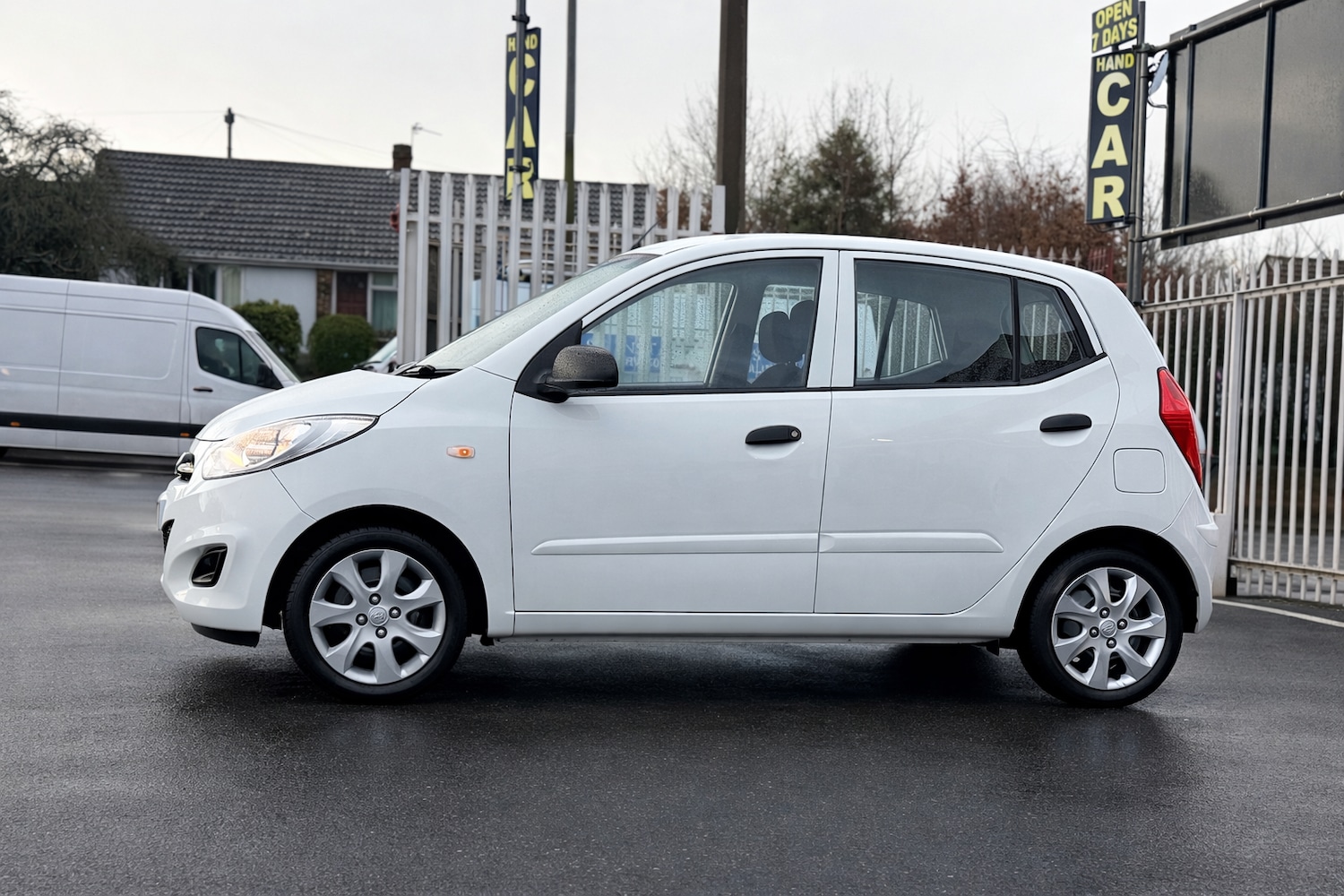Used Hyundai i10 2013 for sale - 77626339: Photo 3