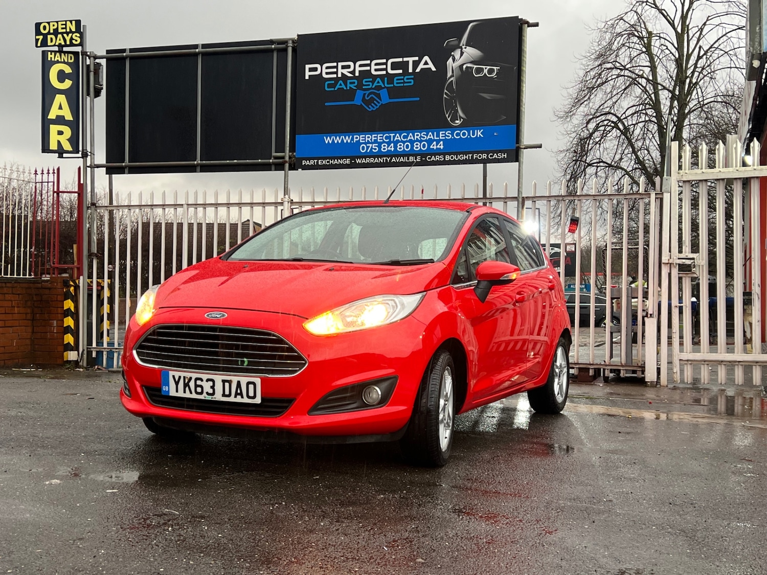 Used Ford Fiesta 2013 for sale - 76830706: Photo 2