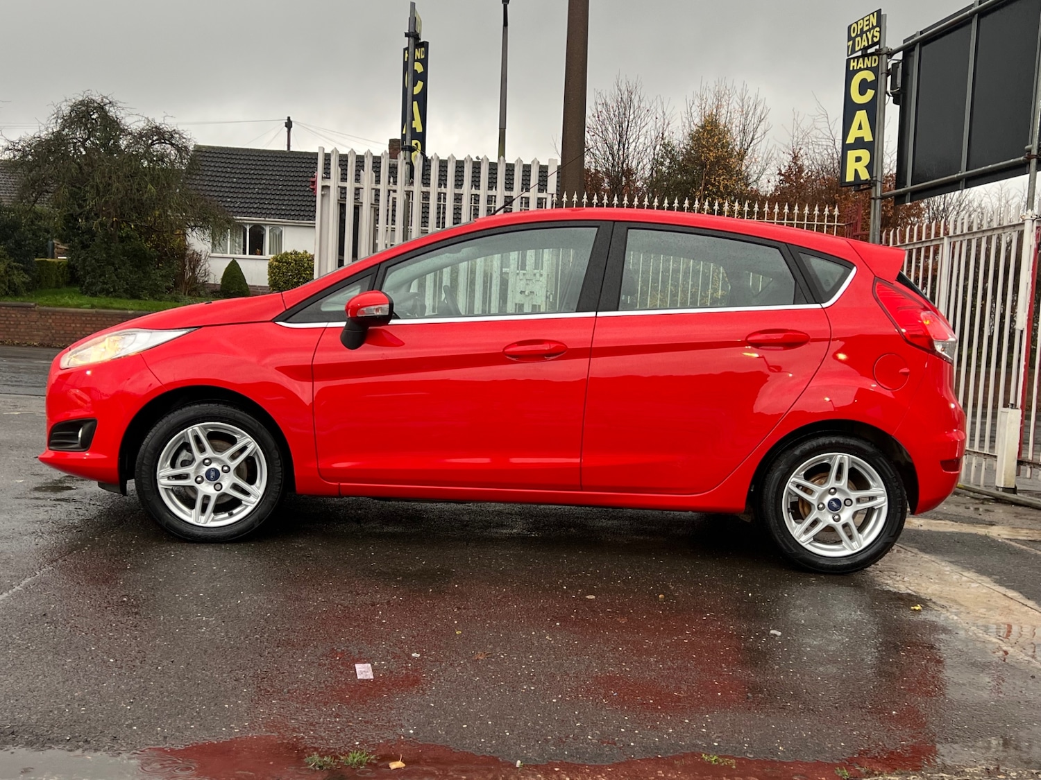 Used Ford Fiesta 2013 for sale - 76830706: Photo 4
