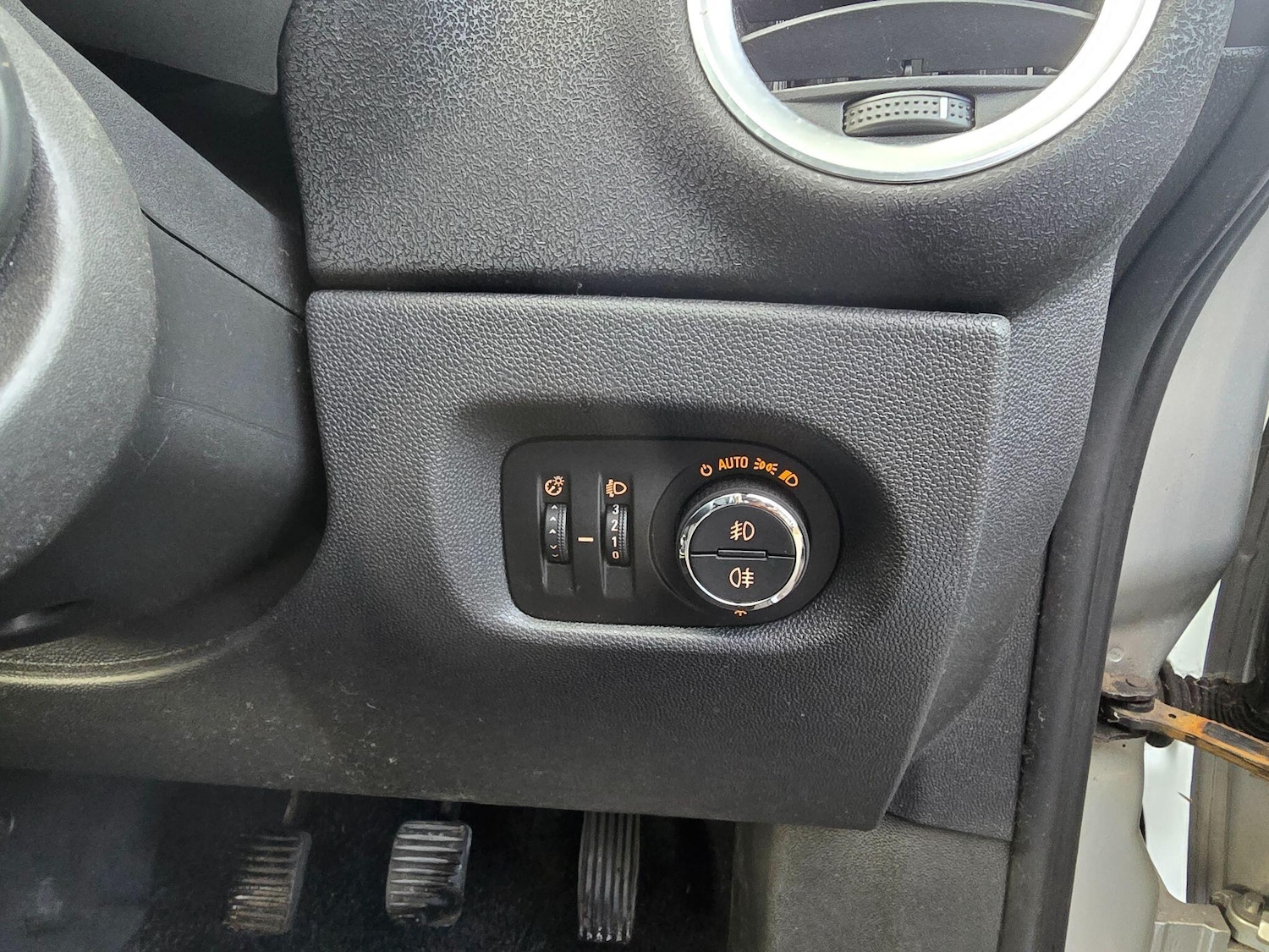 Used Vauxhall Corsa 2014 for sale - 77237686: Photo 19