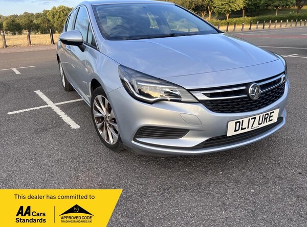Used Vauxhall Astra 2017 for sale - 75646483: Photo 1
