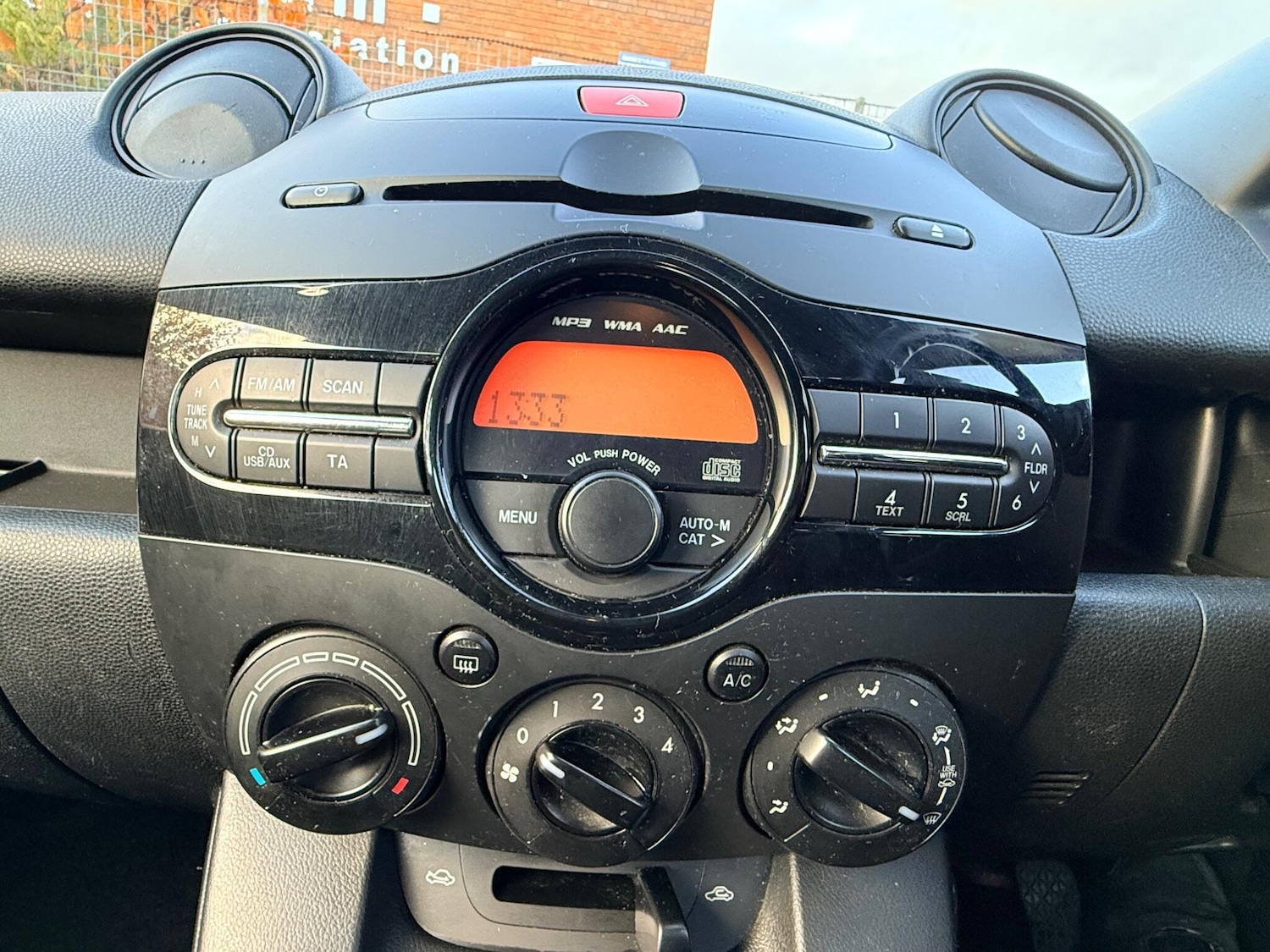 Used Mazda Mazda2 2013 for sale - 76701030: Photo 21