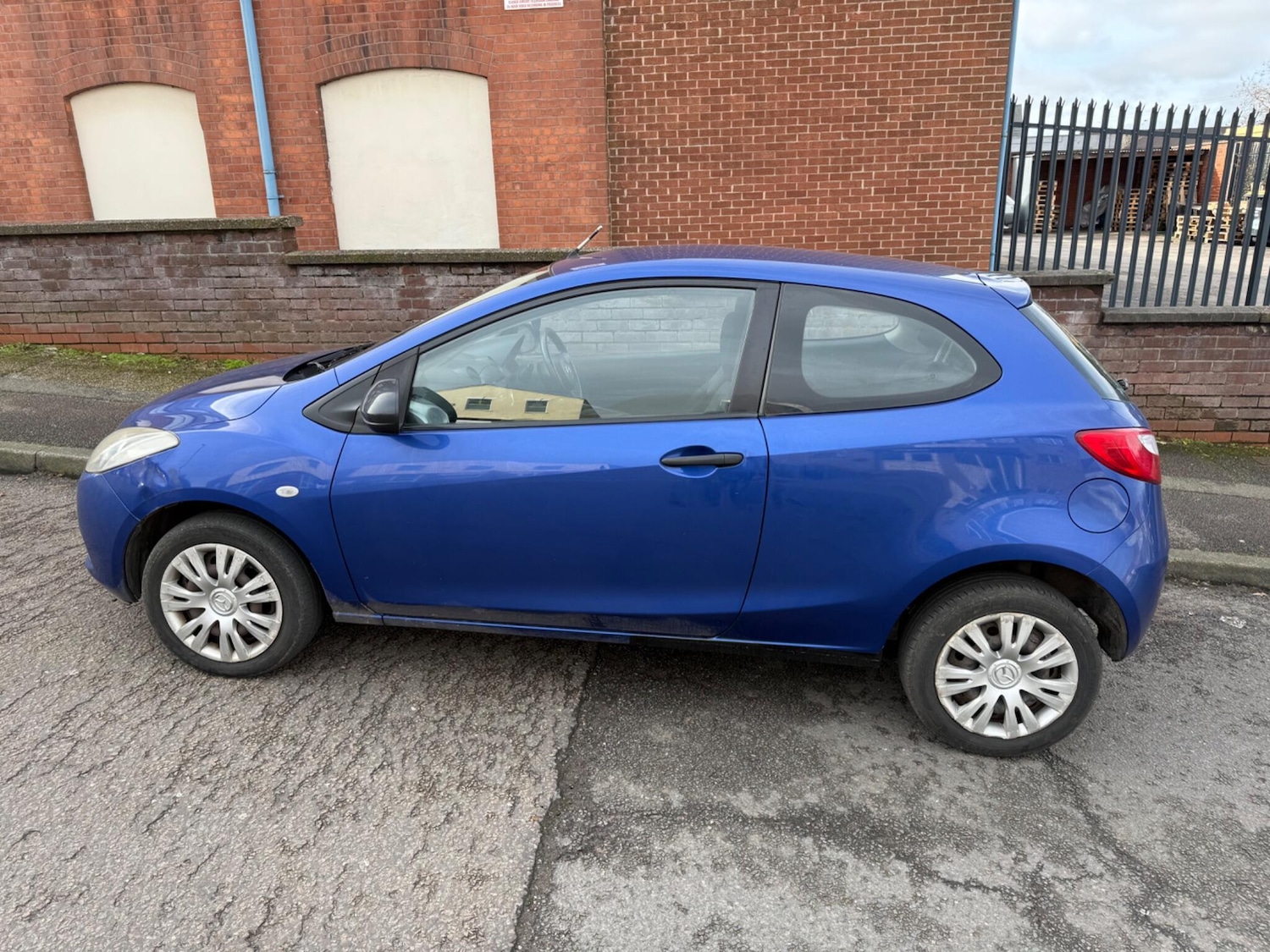 Used Mazda Mazda2 2009 for sale - 77633434: Photo 6