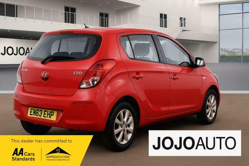 Used Hyundai i20 2014 for sale - 76703619: Photo 2